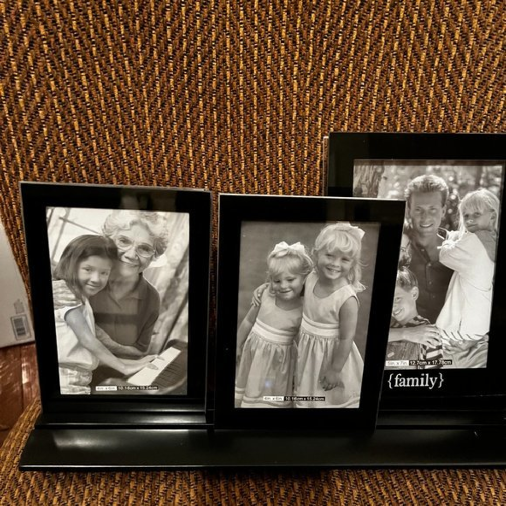 Picture Frame with a Slide-In Base / Holds two 4X6 photos and one 5X7 phone (new